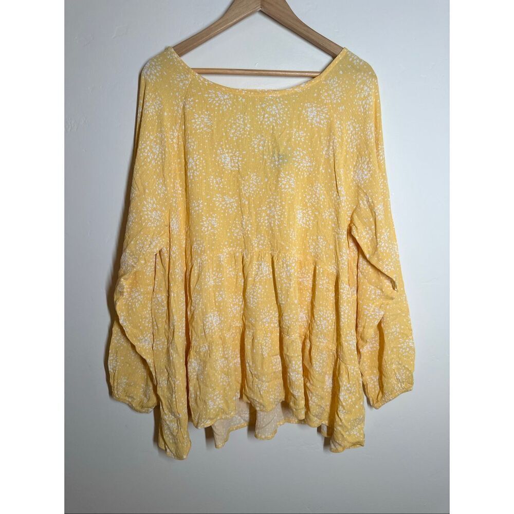 🌸 Day Trip Yellow and White Happy Tiered Baby Doll Top Size Medium New - Picture 3 of 5